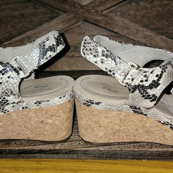Clarks Womens Annadel Rayna Wedge Heel Sandal Taupe Synthetic Snake Print Size 8 - Picture 12 of 12